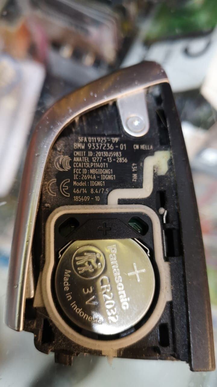 Cambio de pila CR2032 en llave smart